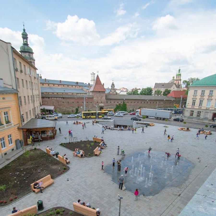 Appartamento Аpartments In The Center On Mitniy Square Leopoli Esterno foto